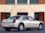 Chrysler 300C 2004 года